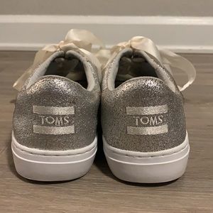 TOMS Lenox Silver Metallic Leather Sneaker with Ribbon Laces